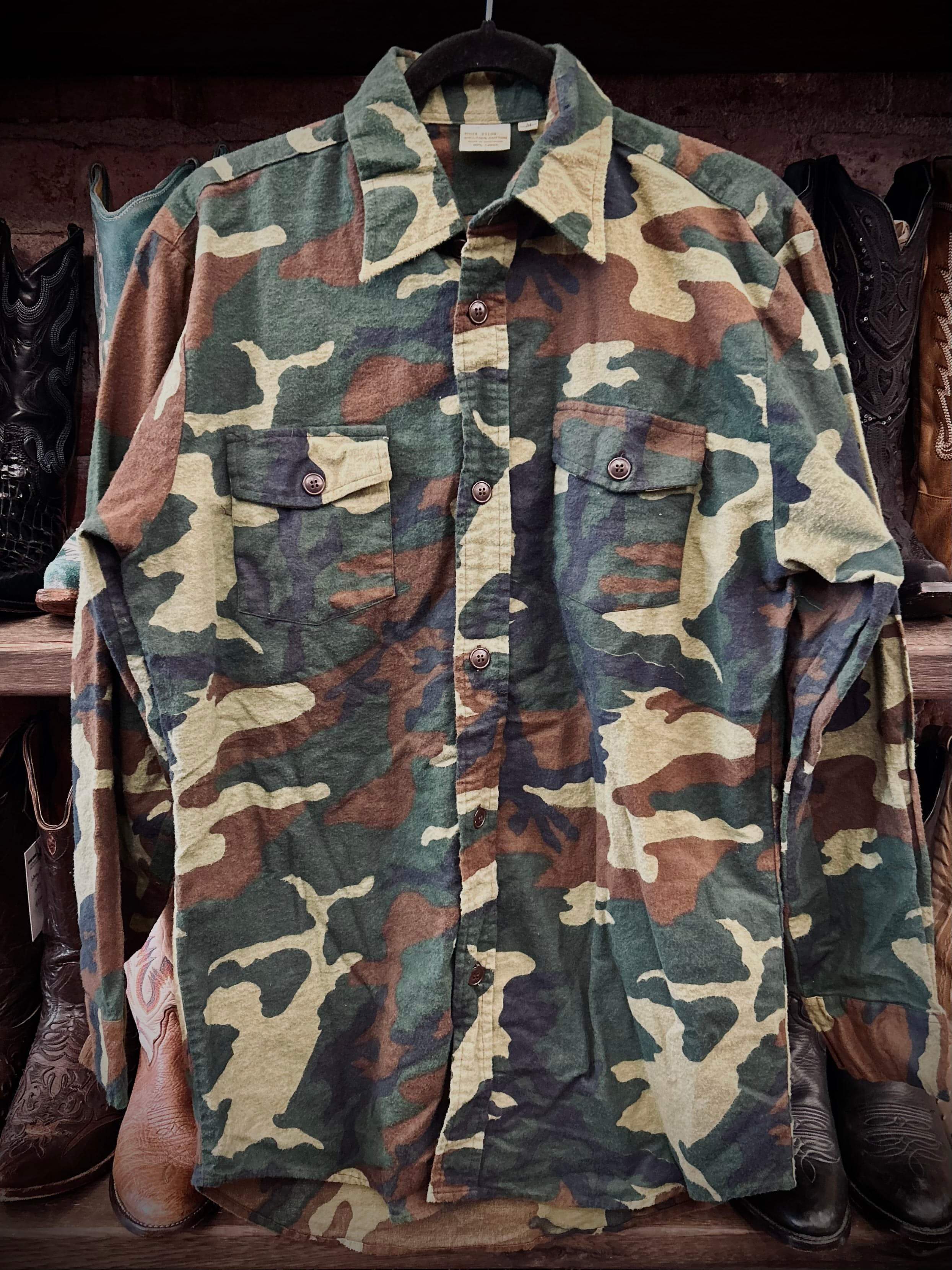 Vintage Camo Button Up Shirt Sz M